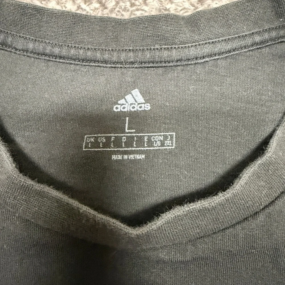 Adidas Mens Graphic T-Shirt Size‎ L Black Basketball Cartoon Short Sleeve